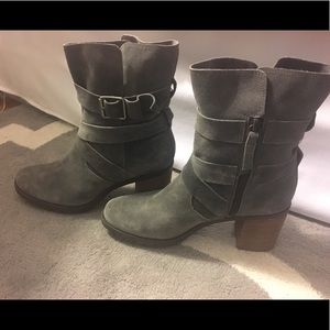 Clark’s, grey, stack heel boot